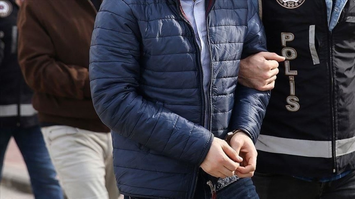 8 ildeki FETÖ operasyonunda 40 şüpheli yakalandı: 18’i aktif kamu görevlisi