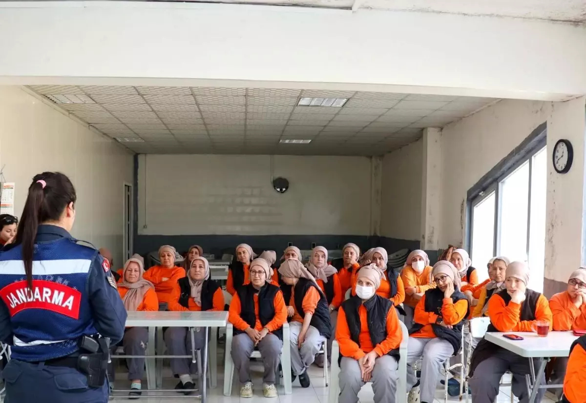 Eskişehir’de Jandarma’dan Şiddet ve Siber Farkındalık Semineri