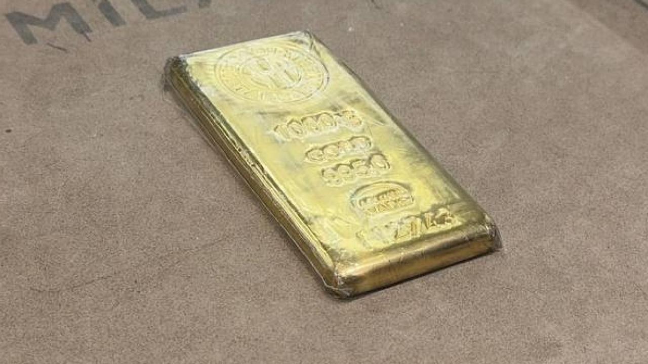 Altının ons fiyatı ABD ile Çin arasında tırmanan ticaret savaşıyla rekor yeniledi